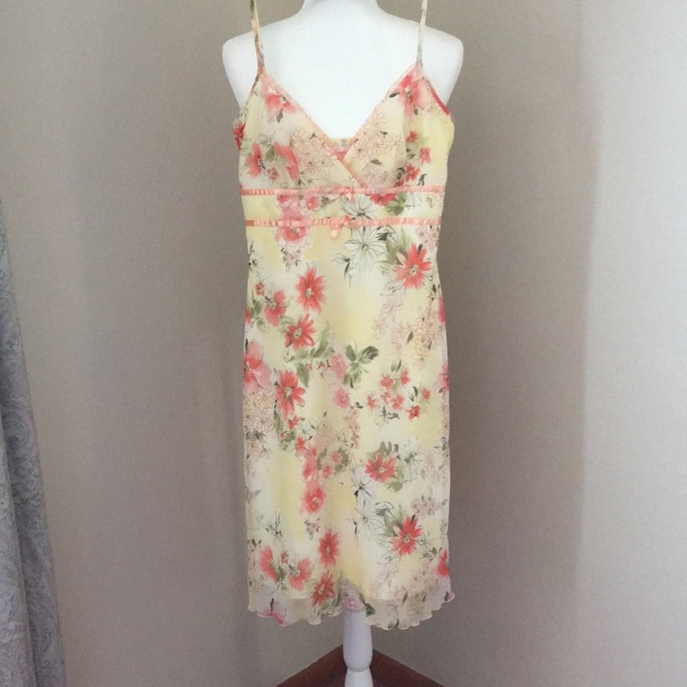 Beautiful yellow floral sundress